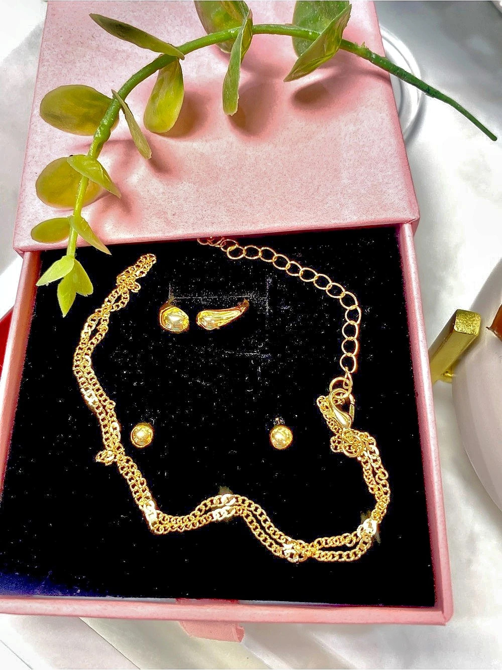 NIB 4 pc Gold-Tone Jewelry Set